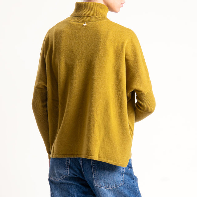 Souvenir-Maglia scatola collo alto spacchi laterali - olio