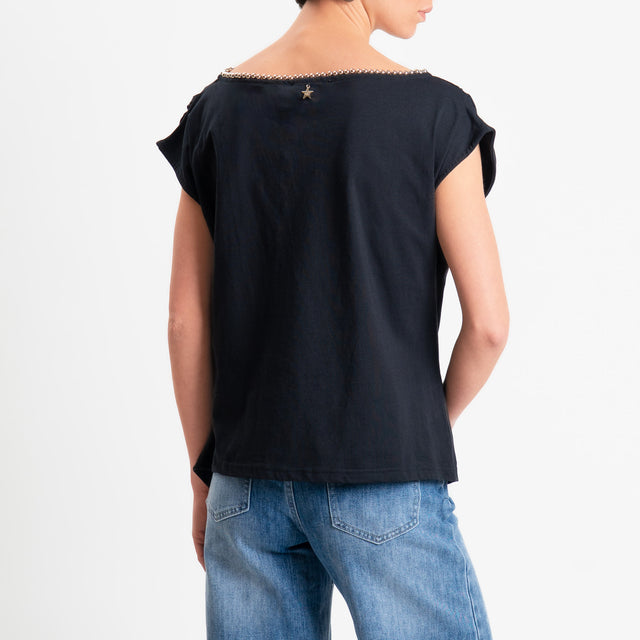 Souvenir-T-shirt con borchie - nero