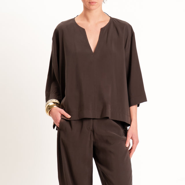 Souvenir-Completo Blusa + pantalone - moka