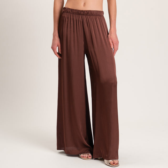 Tensione in-Completo top e pantalone raso elasticizzato di viscosa- cioccolato