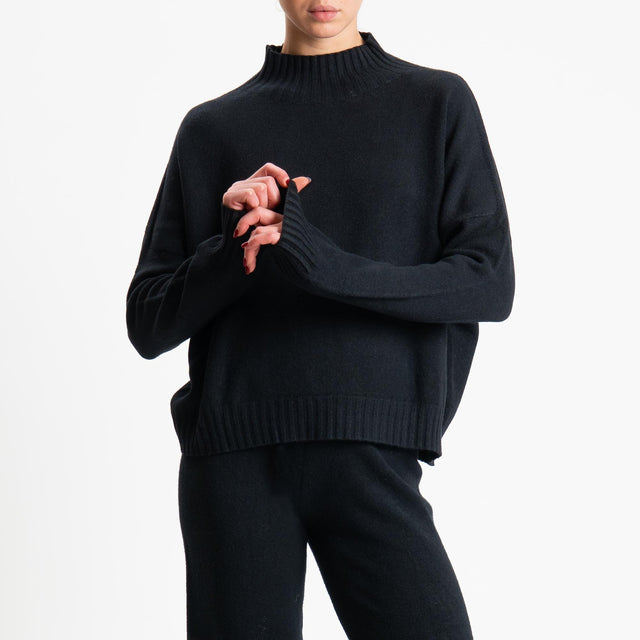 Tensione in-Completo maglia collo montato + pantalone - nero