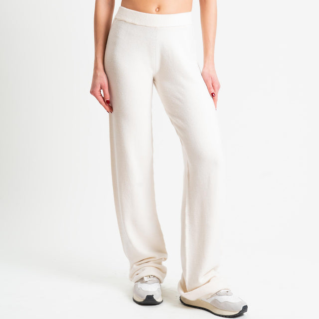 Tensione in-Completo maglia scollo barca + pantalone - crema