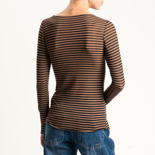 Tensione in-T-shirt a righe misto cashmere scollo taglio vivo - tabacco/nero