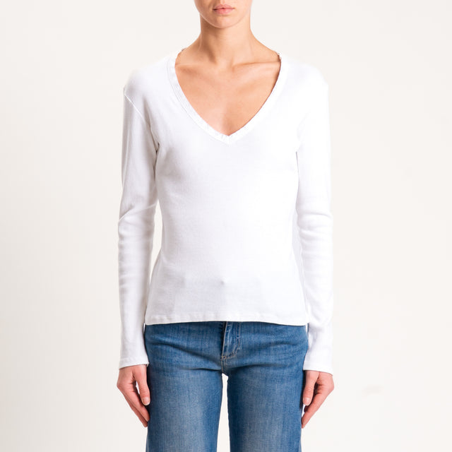 Tensione in-T-shirt scollo v a costine maniche lunghe - latte