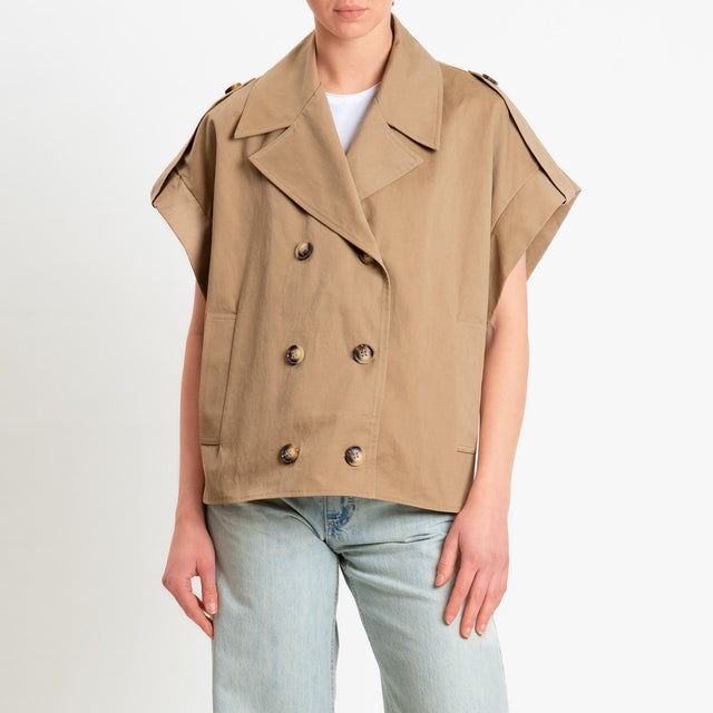 Tensione in-Gilet over doppiopetto - cammello