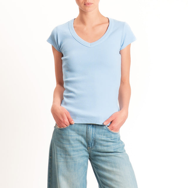 Tensione in-T-shirt scollo v a costine - celeste