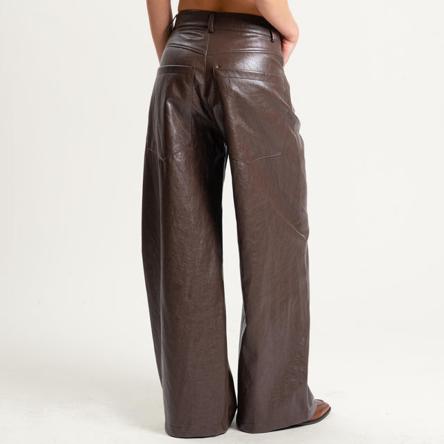 Tensione in-Pantalone GIUSI similpelle invecchiata - moro