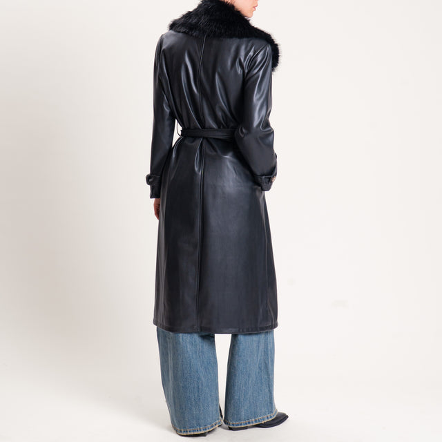 Tensione in-Cappotto similpelle con ecopelliccia - nero