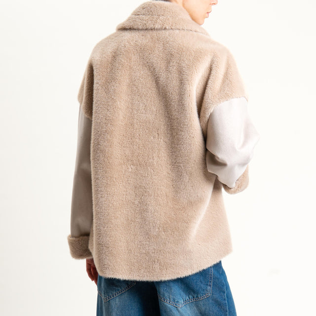 Tensione in-Ecomontone - sand