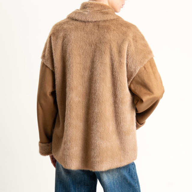 Tensione in-Ecomontone - cammello