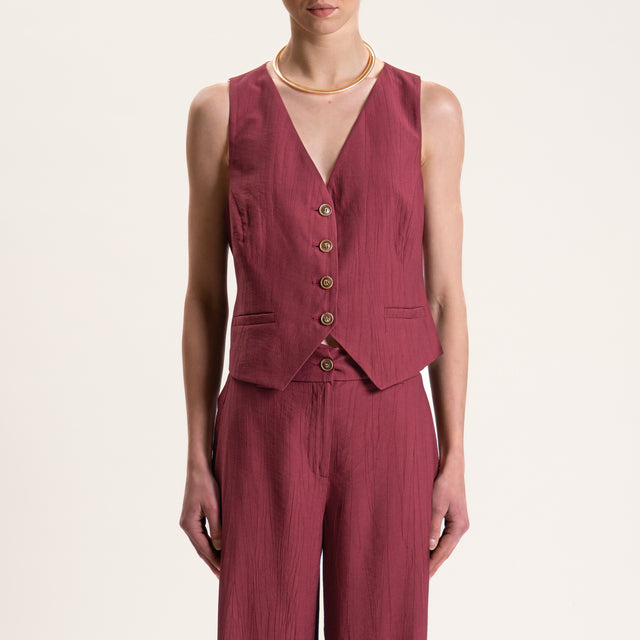 Tensione in-Completo gilet e pantalone viscosa goffrato - vino