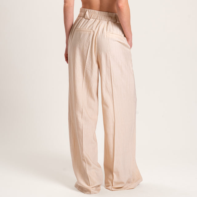 Tensione in-Completo gilet e pantalone viscosa goffrato - beige