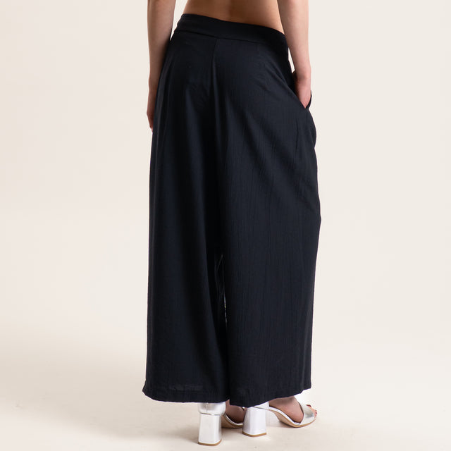 Tensione in-Pantalone viscosa goffrato - nero