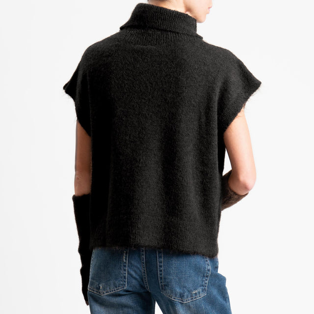 Tensione in-Maglia smanicata mohair collo alto con manicotti - nero