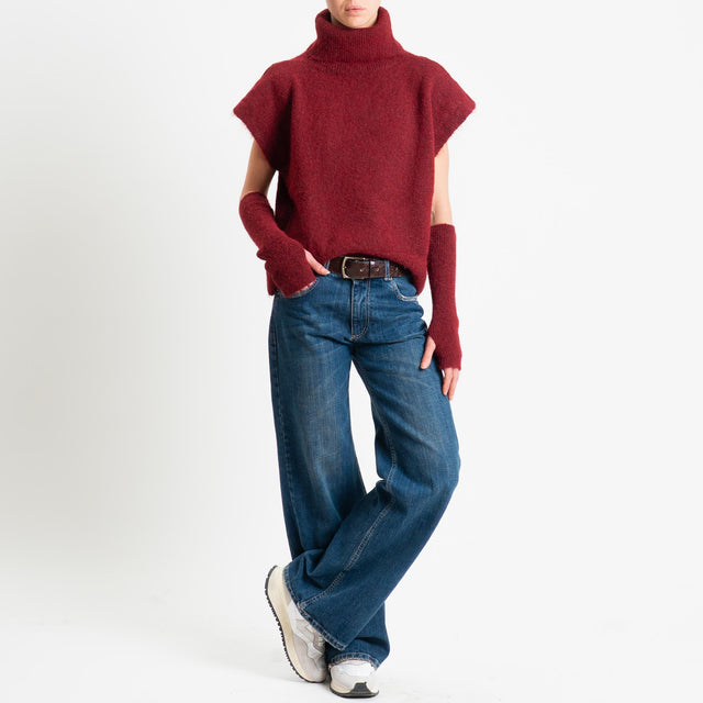 Tensione in-Maglia smanicata mohair collo alto con manicotti - vino