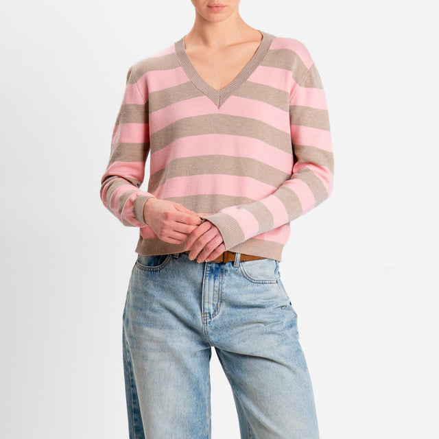 Tensione in-Maglia scollo v a righe - rosa/noce