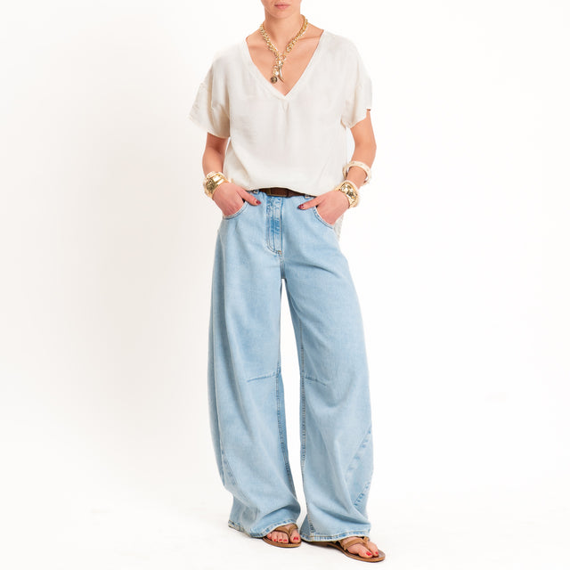Tensione in-Blusa scollo v in cupro - burro