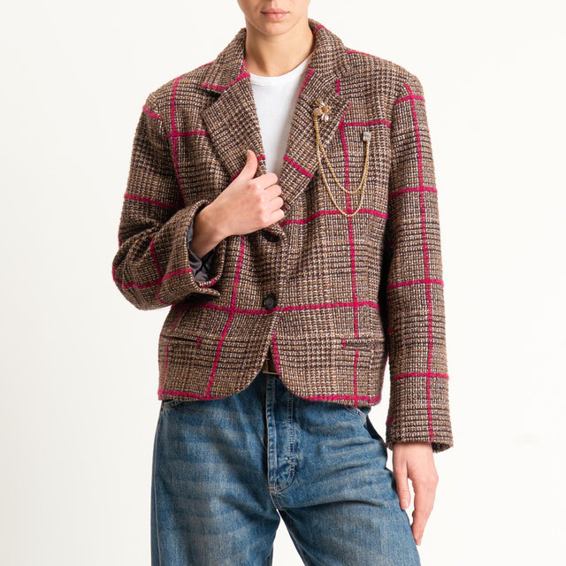 Tensione in-Giacca check misto lana con spilla - cioccolato/fucsia