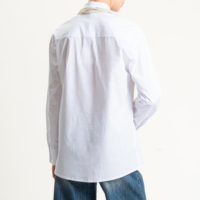 Tensione in-Camicia cravatta similpelle + collana - bianco/moro