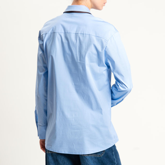 Tensione in- Camicia cravatta con spille - celeste/moro