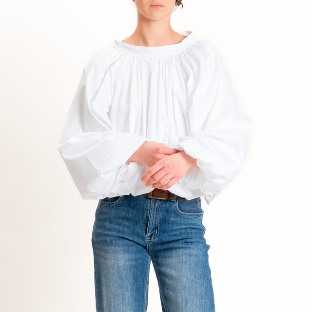 Tensione in-Blusa in cotone fiocco dietro - bianco