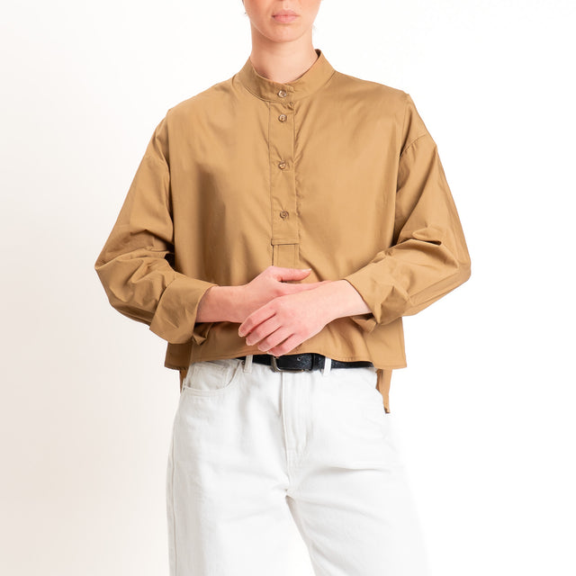 Tensione in-Camicia popeline light collo coreana - cognac
