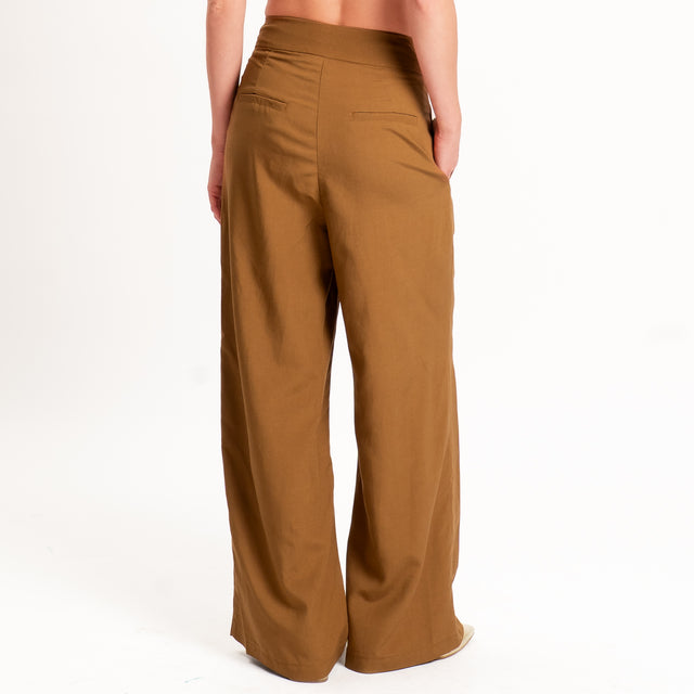Tensione in-Completo Top e pantalone misto lino - cognac