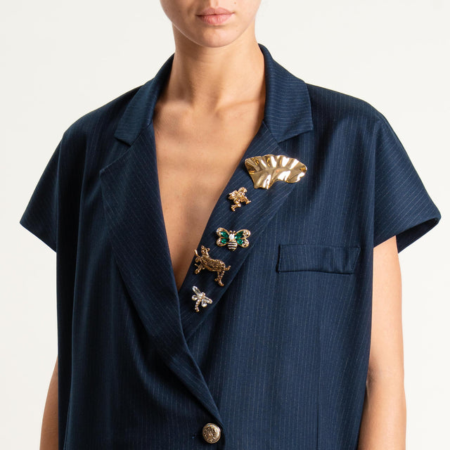Tensione in-Giacca smanicata gessata con spille - blu