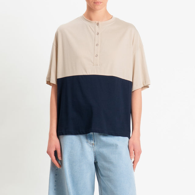 Tensione in-T-shirt serafino bicolore - beige/blu