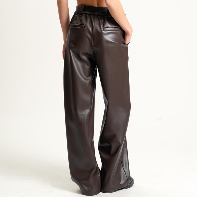 Tensione in-Pantalone similpelle elastico dietro - moro