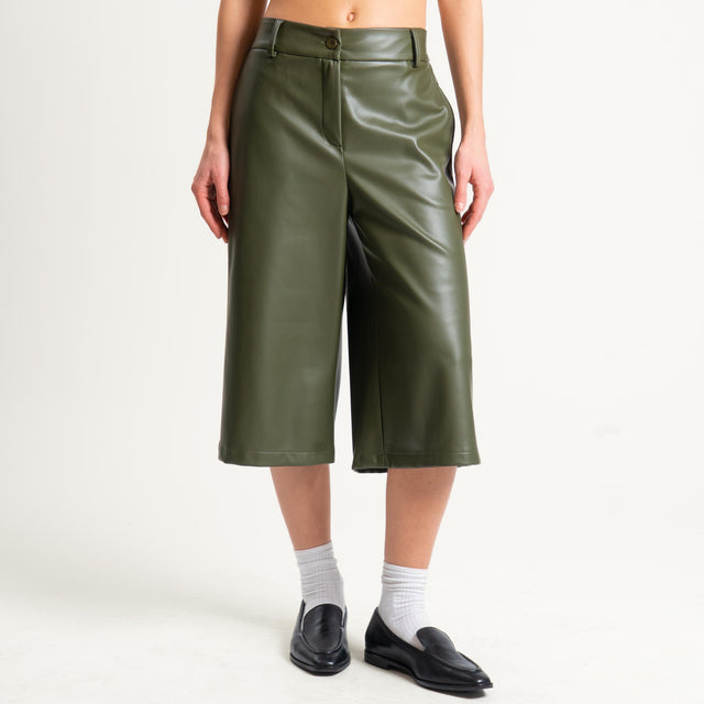 Tensione in-Bermuda similpelle elastico dietro - militare