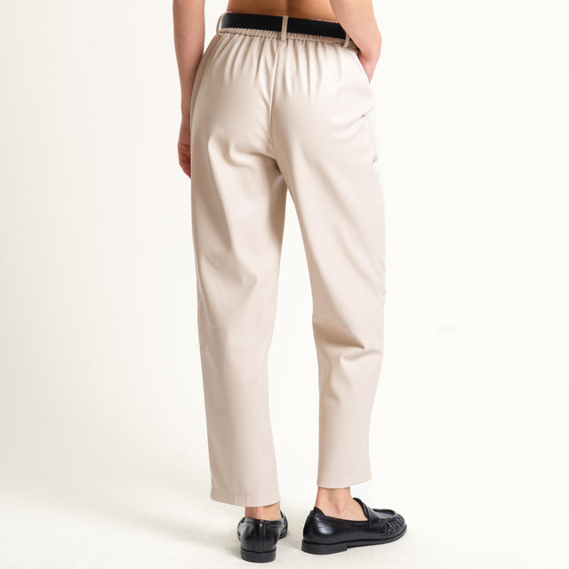 Tensione in-Pantalone similpelle con cintura - burro