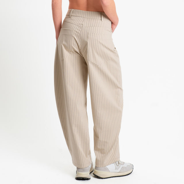 Tensione in-Pantalone gessato barrel fit - mastice