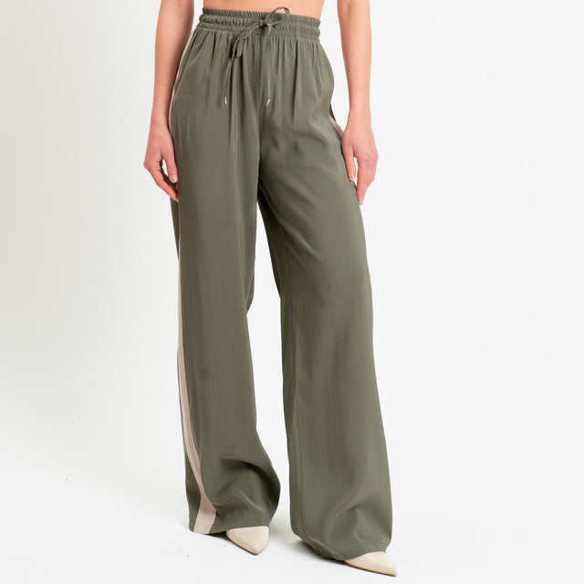 Tensione in-Pantalone cupro bande laterali - militare/gesso