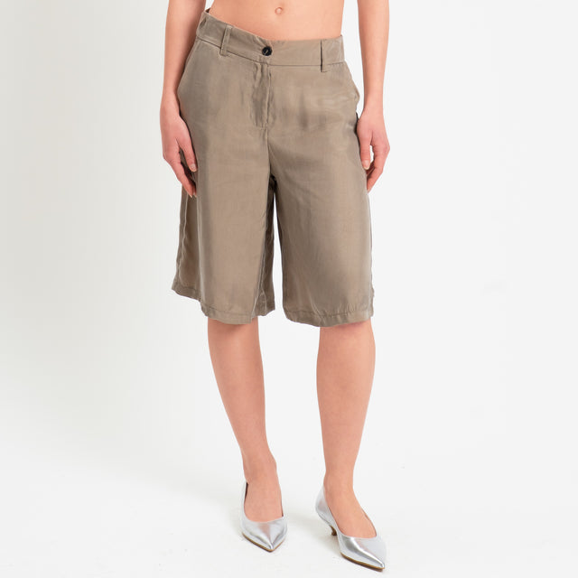 Tensione in-Bermuda in cupro - tortora