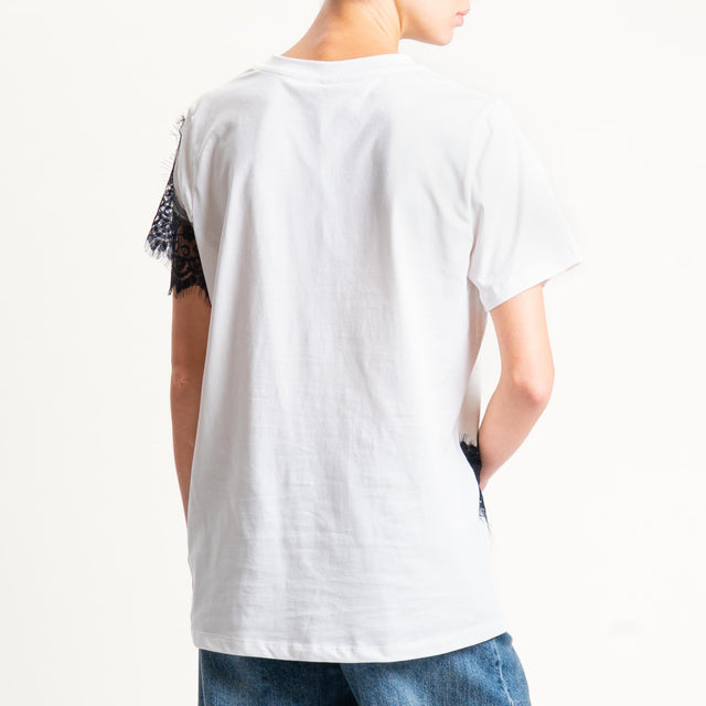 Tensione in-T-shirt con scritta + pizzo - bianco/nero