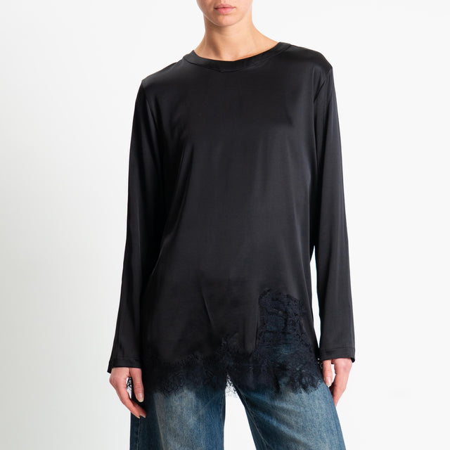Tensione in-Blusa satin bottone dietro con pizzo - nero