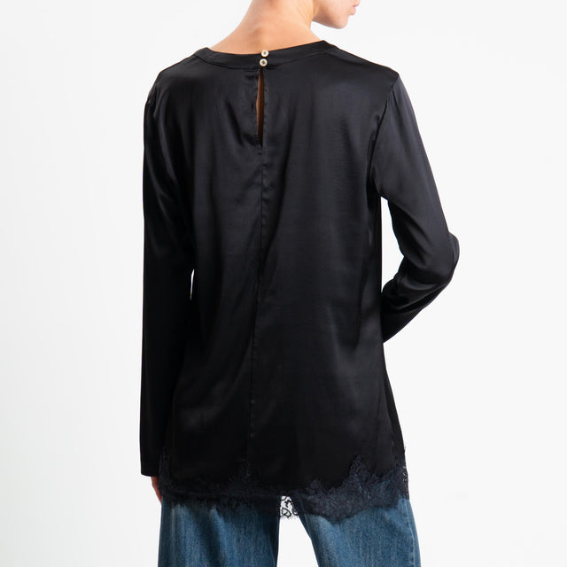 Tensione in-Blusa satin bottone dietro con pizzo - nero
