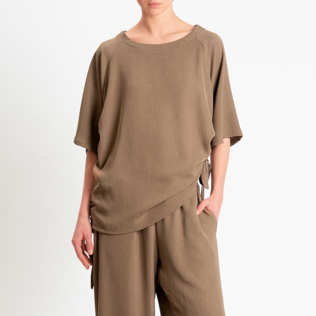 Tensione in-Blusa tessuto fluido con couilisse - tabacco