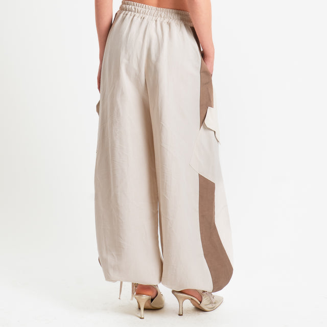 Tensione in-Pantalone cargo bicolore misto lino - gesso/biscotto