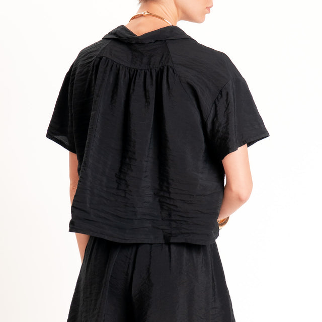 Tensione in-Camicia crop goffrata - Nero