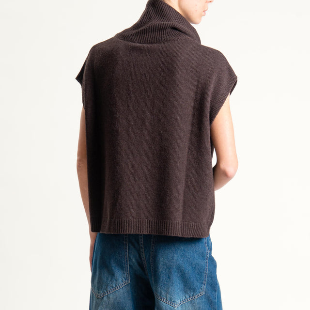 Tensione in-Maglia smanicata collo alto - moro
