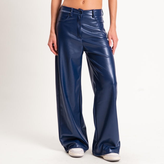 Tensione in-Pantalone GIUSI wide leg similpelle - blu