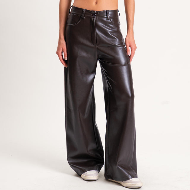 Tensione in-Pantalone GIUSI wide leg similpelle - caffe'