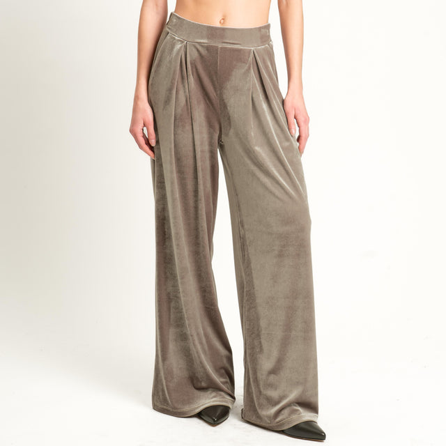 Tensione in-Pantalone wide leg velluto ciniglia - fango