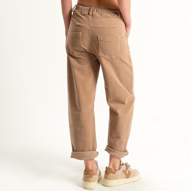 Tensione in-Pantalone velluto millerighe elastico - camel
