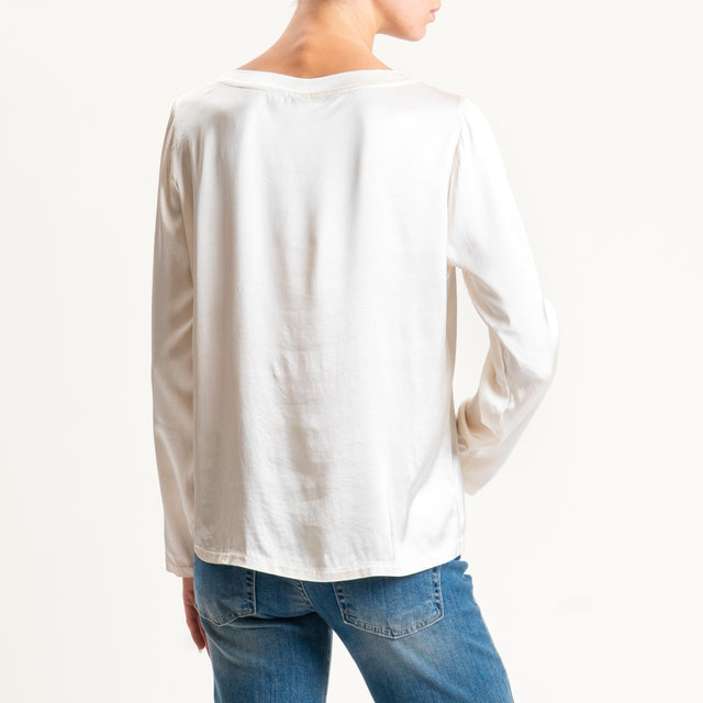Tensione in-Blusa girocollo in satin elasticizzato - sand