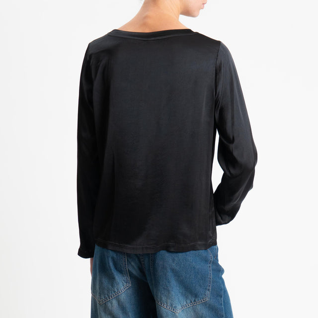 Tensione in-Blusa girocollo in satin elasticizzato - Nero