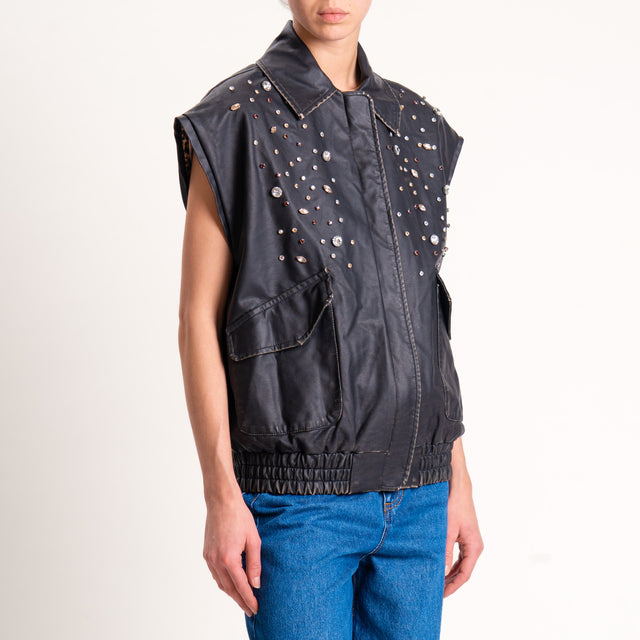Tensione in-Gilet similpelle con applicizioni - nero