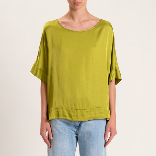 Tensione in-Blusa satin manica scesa - pistacchio